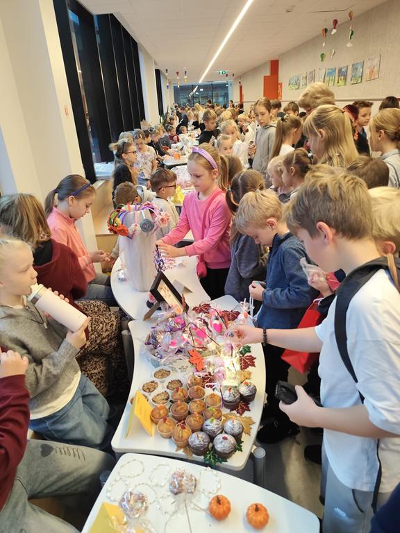Rudens Jampadracis sākumskolā