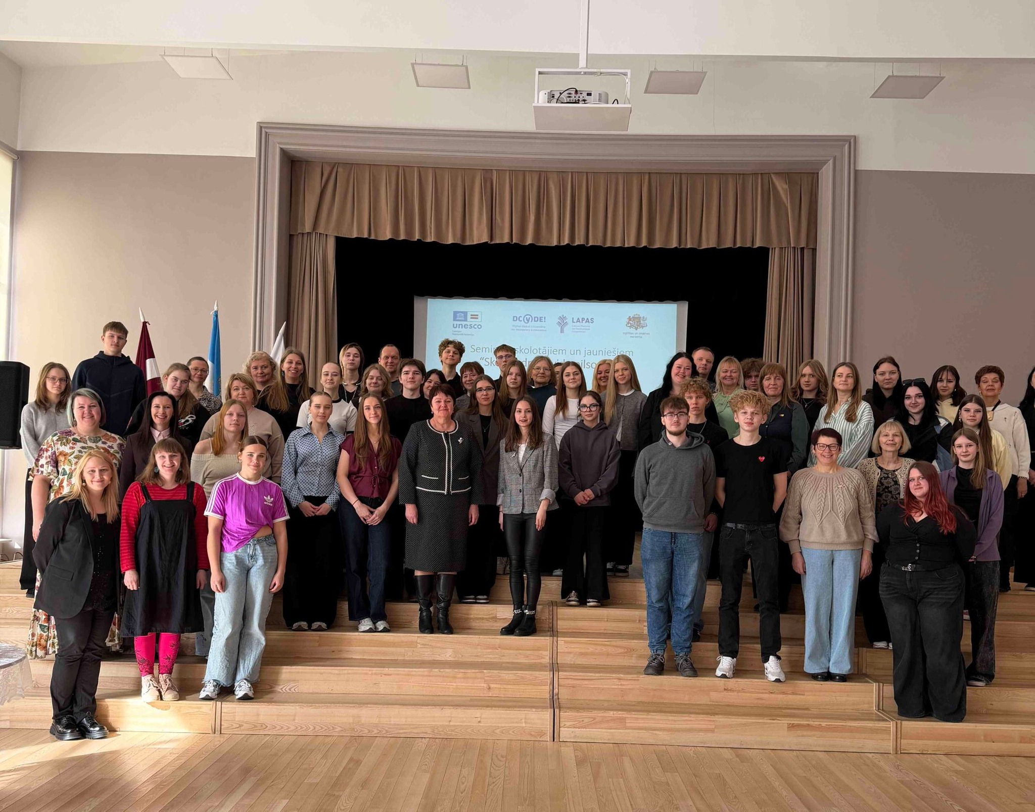 UNESCO rīkotajā seminārā “Skola – droša vide pilsoniskai līdzdarbībai”
